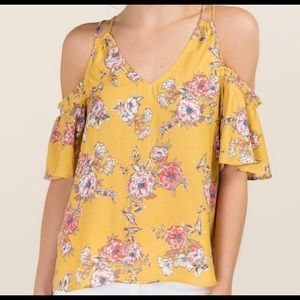 Alivia Floral Cold Shoulder Top Francesca’s NWT